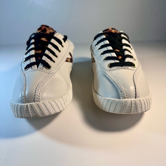 Tretorn Women’s White Leather Sneakers Leopard Logo Confort Insole Casual7 1/2 - Picture 3 of 9